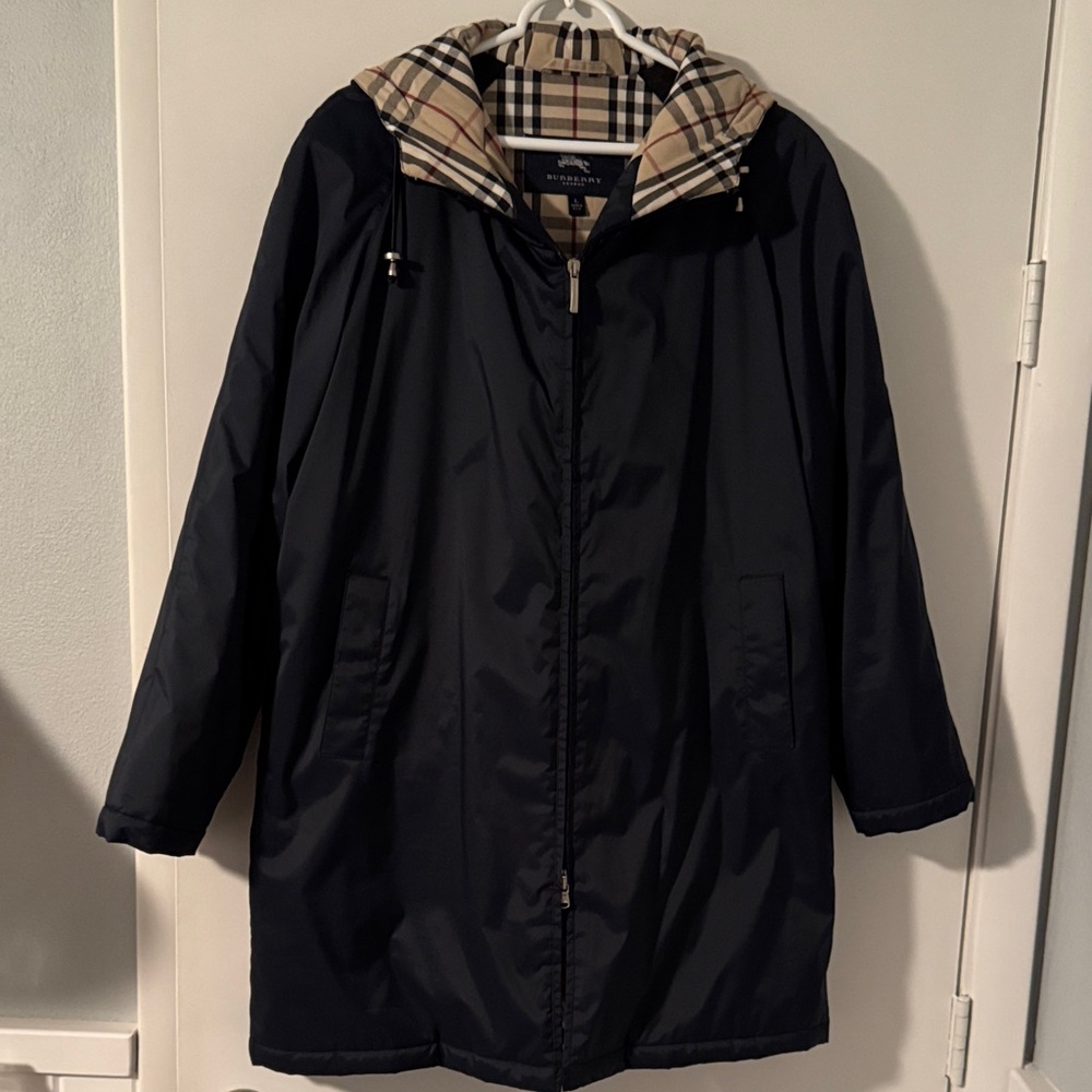 Burberry Navy nylon coat!